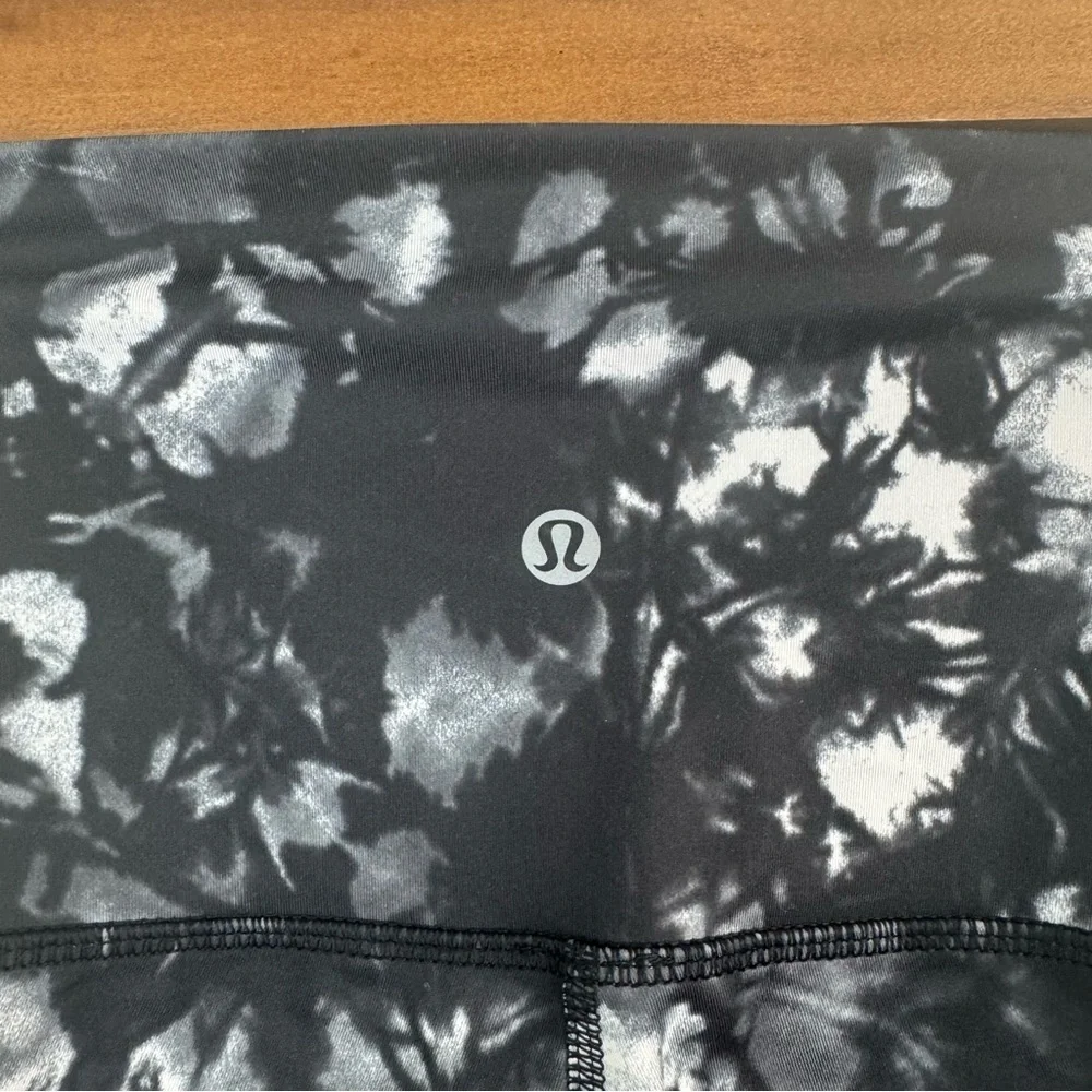 Lululemon Wunder Under Crop Hi-Rise Dusk Tie Dye Leggings Size 4